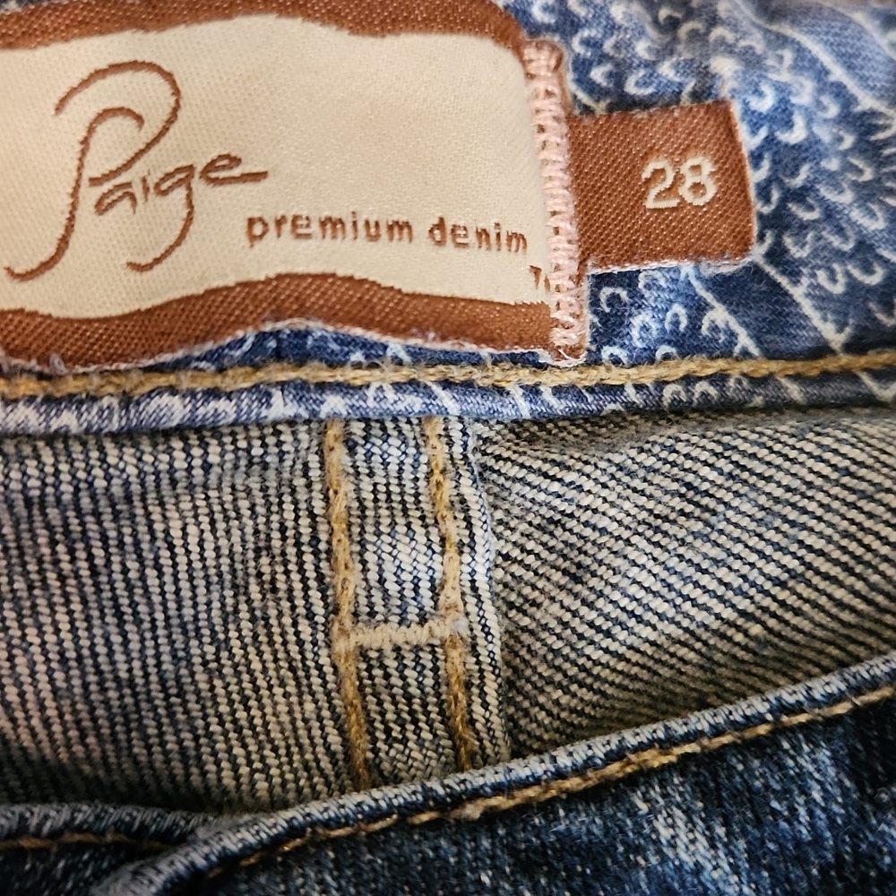 PAIGE Laurel Canyon Flare Medium Wash Jeans - Picture 5 of 7
